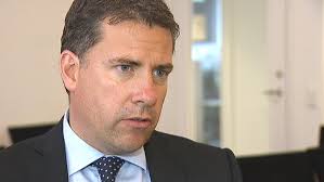 Mikael Ribbenvik, då rättschef på Migrationsverket, gav 2013 alla syrier rätt till asyl och PUT i Sverige.